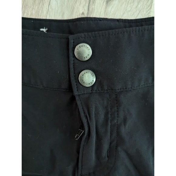 Columbia 4-Inch Black Hiking Shorts, Size 8 (W5) - Picture 2 of 9